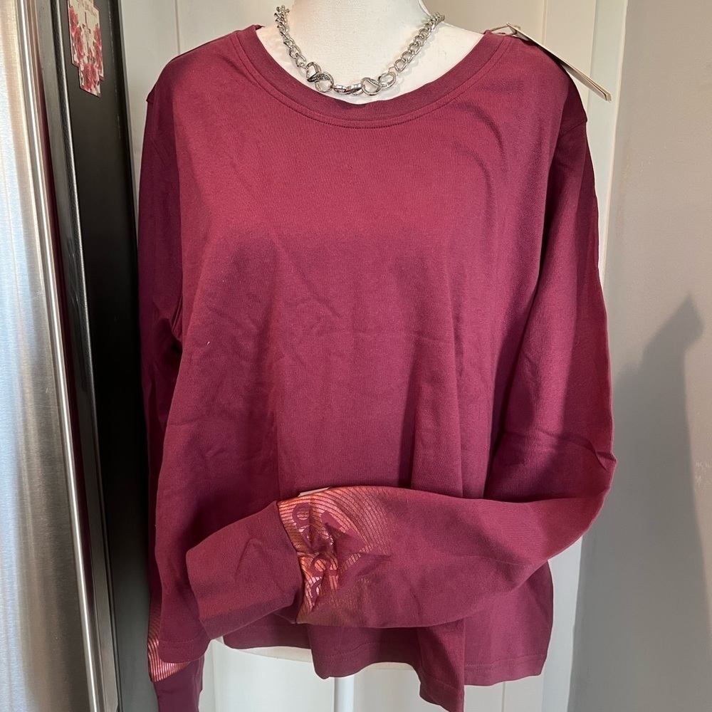 Adidas holiday shine cropped tee. Size 3x. Nwt. Long sleeves. Victory crimson